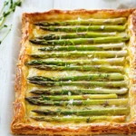 Spargel-Tarte mit grünem Spargel First Image First Image