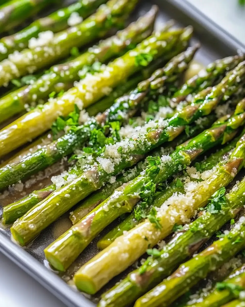 Ofengerösteter Spargel mit Knoblauch Parmesan – Einfach & Aromatisch First Image