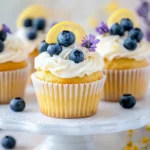 Zitronige Blaubeer Cupcakes mit Frischkäse-Frosting First Image