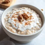 Cinnamon Roll Overnight Oats – Cremiges Frühstück wie Zimtschnecken First Image First Image
